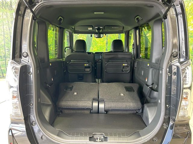 ���i�̂���������ʋ΁A���}���ɏ\���ȉ׎��X�y�[�X���m�ۂ��Ă���܂��B�Z�J���h�V�[�g��|���ƁA�傫�ȉו��̐ύڂ��\�ł���