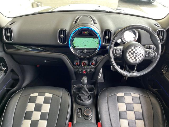 �A���ԃO���[�v���݌ɐ���2,000��!�S���̌n��X���烁�[�J�[�E�Ԏ��킸���Љ�o����̂ŁA���Ȃ��Ƀs�b�^���̂��Ԃ�������͂��ł���܂��͂��₢���킹��������