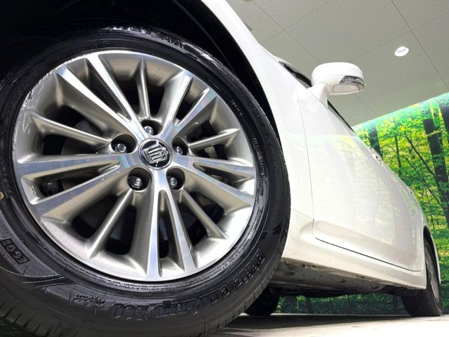 �y����16�C���`�A���~�z�C�[���z�O�ςɃ}�b�`���������A���~�z�C�[���𑕒����Ă���܂��B�e��ЊO�A���~�z�C�[����A�X�^�b�h���X�^�C�����戵�����Ă���܂��B���񂲑��k����������