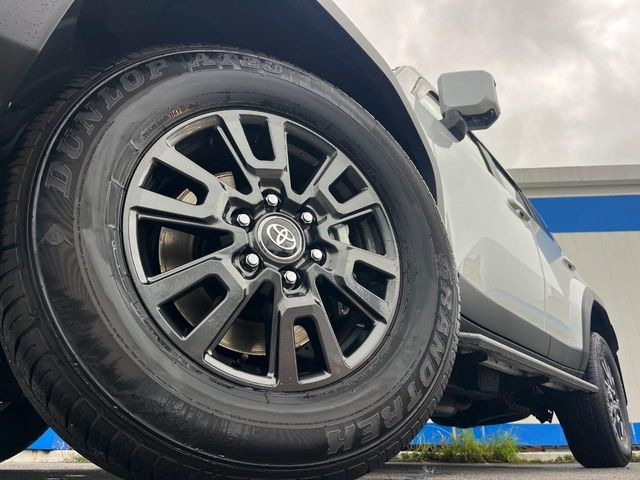 �y�����A���~�z�C�[���z�O�ςɃ}�b�`���������A���~�z�C�[���𑕒����Ă���܂��B�e��ЊO�A���~�z�C�[����A�X�^�b�h���X�^�C�����戵�����Ă���܂��B���񂲑��k����������