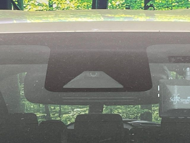 �y�g���^�Z�[�t�e�B�Z���X�z���s���ɑO���̎ԗ�����F�����A�Փ˂������Ȏ��͌x��ƃu���[�L�ŏՓˉ���Ɣ�Q�y�����A�V�X�g�B�����S�Ƀh���C�u�����y���݂��������܂��B