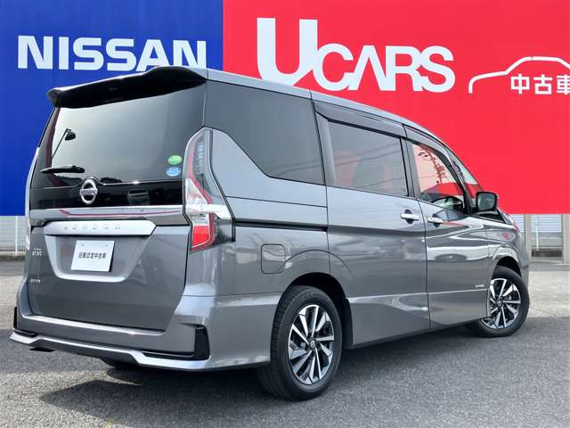 セレナ2.0 ハイウェイスターV 4WD