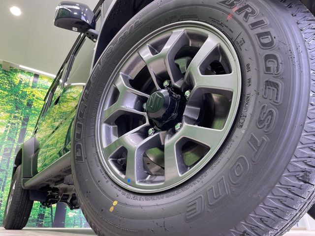 �y����15�C���`�A���~�z�C�[���z�O�ςɃ}�b�`���������A���~�z�C�[���𑕒����Ă���܂��B�e��ЊO�A���~�z�C�[����A�X�^�b�h���X�^�C�����戵�����Ă���܂��B���񂲑��k����������