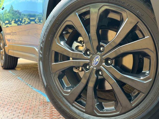 �y����18�C���`�A���~�z�C�[���z�O�ςɃ}�b�`���������A���~�z�C�[���𑕒����Ă���܂��B�e��ЊO�A���~�z�C�[����A�X�^�b�h���X�^�C�����戵�����Ă���܂��B���񂲑��k����������