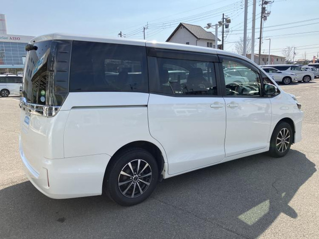 ヴォクシー2.0 X