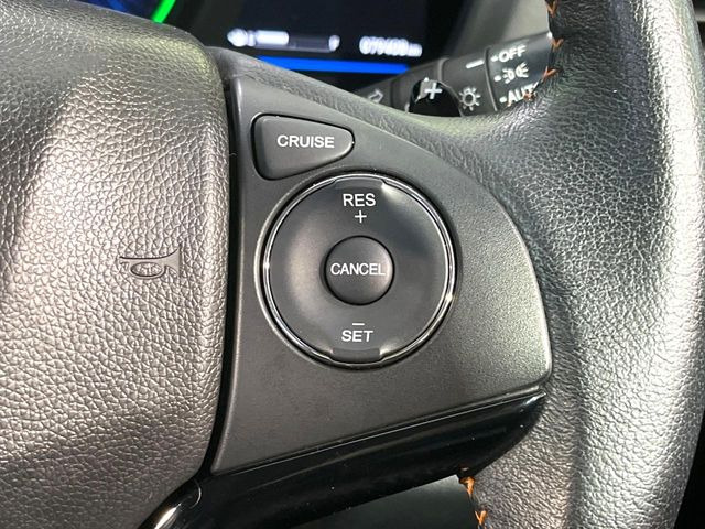 �y�N���[�Y�R���g���[���z�������H�����N���N���s�B�A�N�Z���𗣂��Ă���葬�x�ő��s���ł��A�������^�]���̕��S���y��!�����E�������ȒP�ȃX�C�b�`����Œ����ł��܂��B