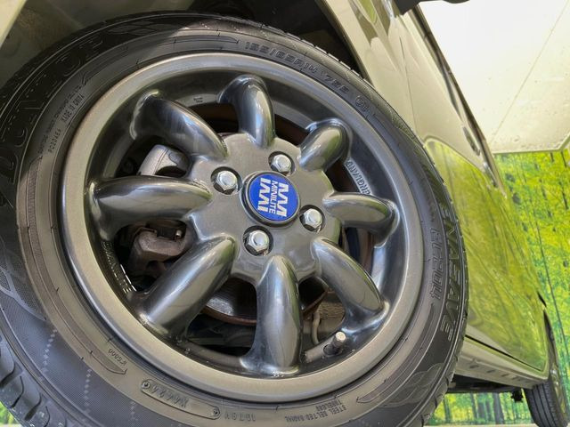 �y14�C���`�A���~�z�C�[���z�O�ςɃ}�b�`�����A���~�z�C�[���𑕒����Ă���܂��B�e��A���~�z�C�[����A�X�^�b�h���X�^�C�����戵�����Ă���܂��B���񂲑��k����������