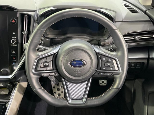 �y�����v�����X�e�A�����O�z�㎿�Ȋv���g�p���邱�ƂŁA��ɂ����������݂ƂĂ��^�]���₷���n���h���ł���