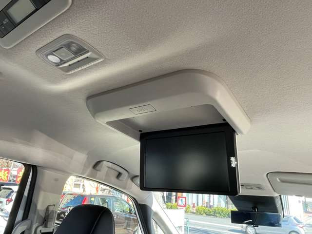 セレナ1.4 e-POWER ハイウェイスターV