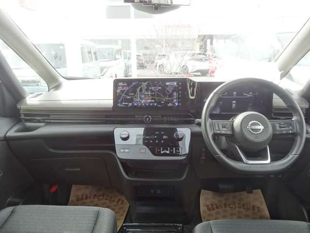 セレナ1.4 e-POWER ハイウェイスターV