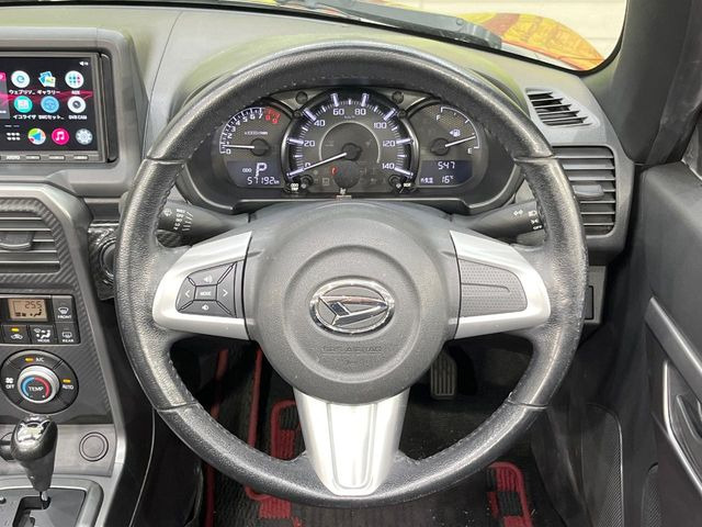 �y�����v�����X�e�A�����O�z�㎿�Ȋv���g�p���邱�ƂŁA��ɂ����������݂ƂĂ��^�]���₷���n���h���ł���