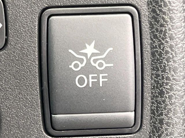 �y�C���e���W�F���g�G�}�[�W�F���V�[�u���[�L�z�t�����g�J�����őO���̎ԗ�����s�҂����m�B�Փ˂������Ȏ��͏Փ˔�Q�y���u���[�L���쓮�A�Փˉ�����T�|�[�g�B�����S�Ƀh���C�u�����y���݂��������܂��B