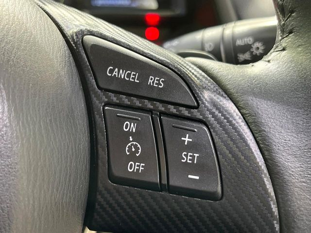 �y�N���[�Y�R���g���[���z�������H�����N���N���s�B�A�N�Z���𗣂��Ă���葬�x�ő��s���ł��A�������^�]���̕��S���y��!�����E�������ȒP�ȃX�C�b�`����Œ����ł��܂��B