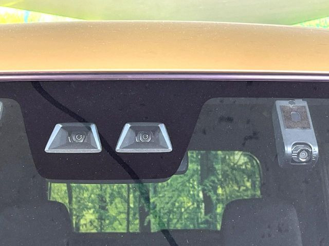 �y�X�}�[�g�A�V�X�g�z���s���ɑO���̎ԗ�����F�����A�Փ˂������Ȏ��͌x��ƃu���[�L�ŏՓˉ���Ɣ�Q�y�����A�V�X�g�B�����S�Ƀh���C�u�����y���݂��������܂��B