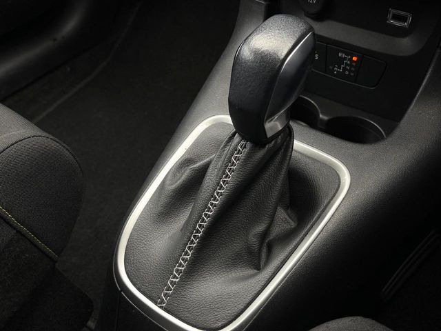 ●シフトノブの使用感も少なく、良好な状態です。