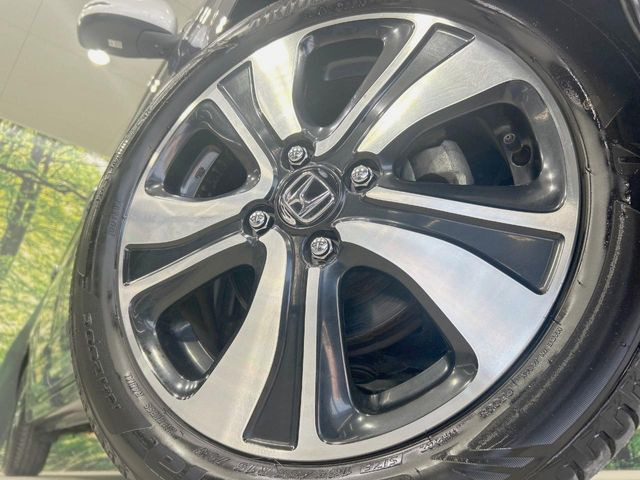 �y����15�C���`�A���~�z�C�[���z�O�ςɃ}�b�`���������A���~�z�C�[���𑕒����Ă���܂��B�e��ЊO�A���~�z�C�[����A�X�^�b�h���X�^�C�����戵�����Ă���܂��B���񂲑��k����������