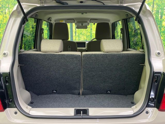 ���i�̂���������ʋ΁A���}���ɏ\���ȉ׎��X�y�[�X���m�ۂ��Ă���܂��B�Z�J���h�V�[�g��|���ƁA�傫�ȉו��̐ύڂ��\�ł���