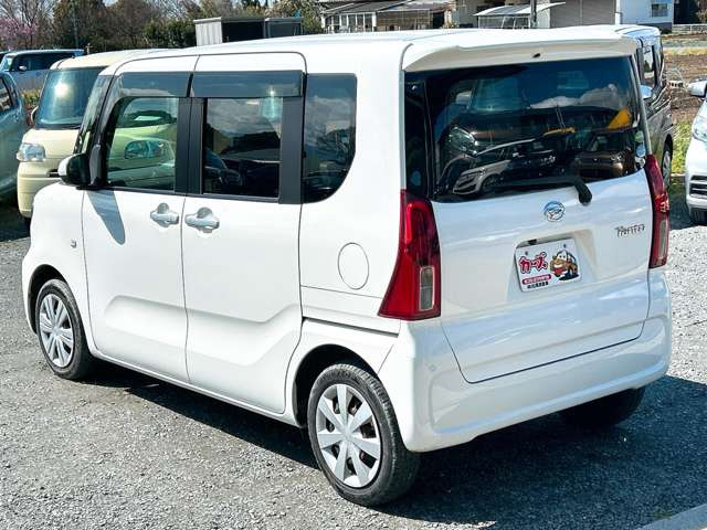 ���X�ł͌y�����Ԃ��畁�ʎԂ܂ŕ��L���I�[�����[�J�[�̎Ԏ�E�F�E�O���[�h��L�x�ɑ����Ă���܂��B