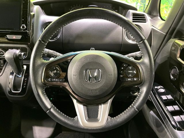 �y�����v�����X�e�A�����O�z�㎿�Ȋv���g�p���邱�ƂŁA��ɂ����������݂ƂĂ��^�]���₷���n���h���ł���