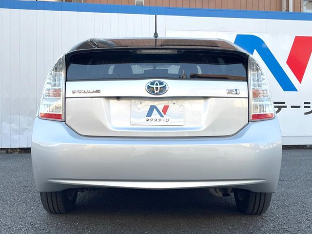 安心の最長10年・走行無制限保証(有償)をご用意。保証内容も充実はもちろん、無料点検&オイル交換や、年中無休の全国・24時間ロードサービスも付帯されておりますのでご安心下さい。