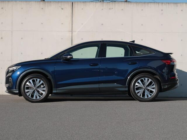 Q4スポーツバックe-tron45 アドバンスト