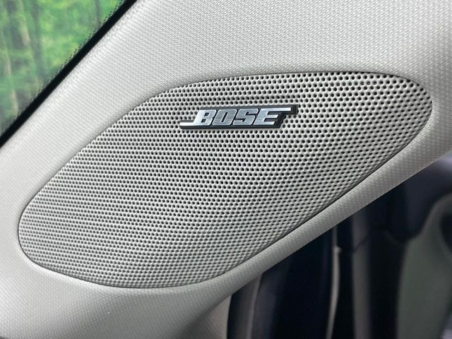 �yBOSE�T�E���h�V�X�e���z���[�J�[�I�v�V�����̍��i�ʃT�E���h�V�X�e���𓋍ځB��p�̃`���[�j���O���{���ꂽ�召�l�X�ȃX�s�[�J�[����ǎ��ȃT�E���h���t�ł��A�Տꊴ���ӂ�鉹����Ԃ����o���܂��B