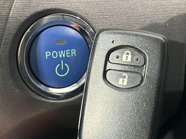 �y�X�}�[�g�L�[�z�J�o����|�P�b�g�ɓ��ꂽ�܂܂ł��h�A�̎{���E�������\�ȃX�}�[�g�L�[�𑕔��B�G���W���̃I���E�I�t�����J�M�����o���K�v����������Ƃ��Ă��֗��ł���