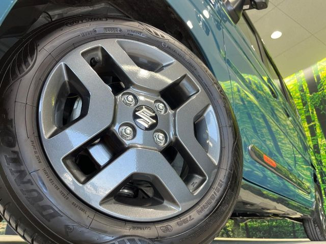 �y����14�C���`�A���~�z�C�[���z�O�ςɃ}�b�`���������A���~�z�C�[���𑕒����Ă���܂��B�e��ЊO�A���~�z�C�[����A�X�^�b�h���X�^�C�����戵�����Ă���܂��B���񂲑��k����������