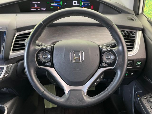 �y�����v�����X�e�A�����O�z�㎿�Ȋv���g�p���邱�ƂŁA��ɂ����������݂ƂĂ��^�]���₷���n���h���ł���