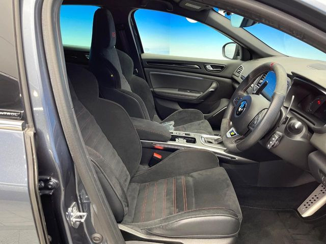 ●シートの使用感:破れ・へたりも少なく、ご覧の通りきれいな状態を維持しております。また、室内クリーニング・コーティングもご用命いただけます。