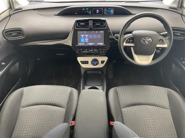 プリウス1.8 S セーフティ プラス