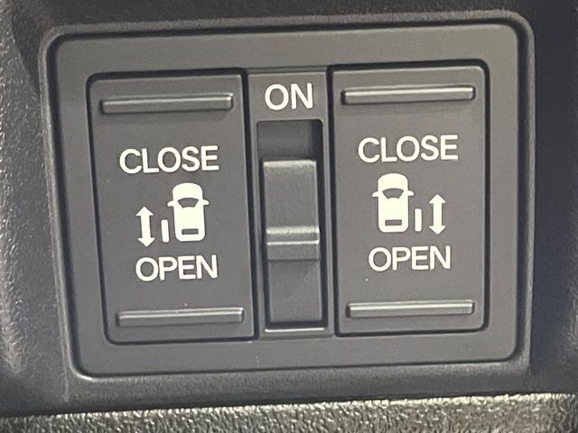 �y�����p���[�X���C�h�h�A�z�X�}�[�g�L�[��^�]�Ȃ̃X�C�b�`�Ō�ȗ����X���C�h�h�A�̊J���\���d��������͂����ăh�A���J����K�v�������A�����Ȃ��q�l�ł��ȒP�ɊJ���߂ł����K�ł���