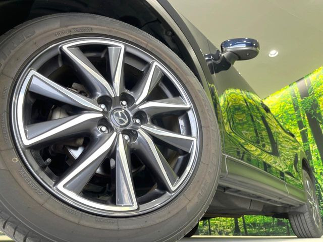 �y����19�C���`�A���~�z�C�[���z�O�ςɃ}�b�`���������A���~�z�C�[���𑕒����Ă���܂��B�e��ЊO�A���~�z�C�[����A�X�^�b�h���X�^�C�����戵�����Ă���܂��B���񂲑��k����������