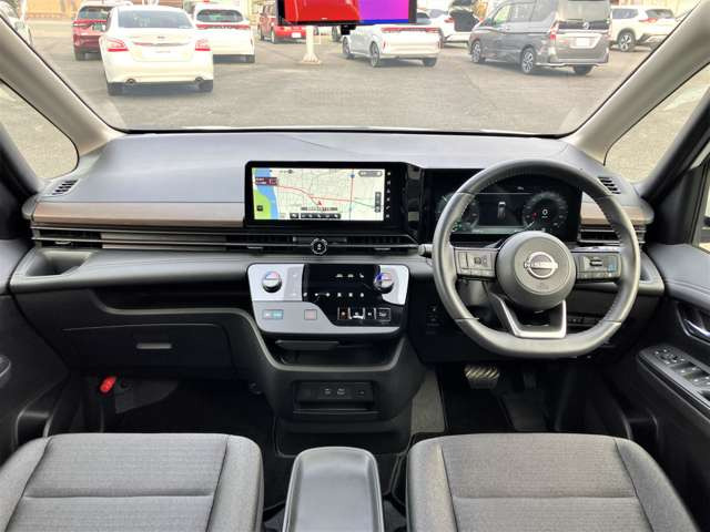 セレナ1.4 e-4ORCE ハイウェイスターV 4WD