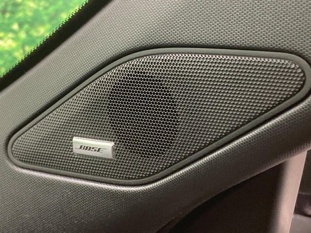 �yBOSE�T�E���h�V�X�e���z���[�J�[�I�v�V�����̍��i�ʃT�E���h�V�X�e���𓋍ځB��p�̃`���[�j���O���{���ꂽ�召�l�X�ȃX�s�[�J�[����ǎ��ȃT�E���h���t�ł��A�Տꊴ���ӂ�鉹����Ԃ����o���܂��B