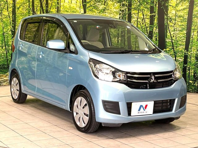 高透明度のガラス皮膜で撥水はもちろん、上質なツヤ・光沢を実現。紫外線や酸性雨から大切な愛車を保護し、色あせ・劣化を防止。「弾スプラッシュコート」、「弾プリミッサコート」からお選びいただけます。