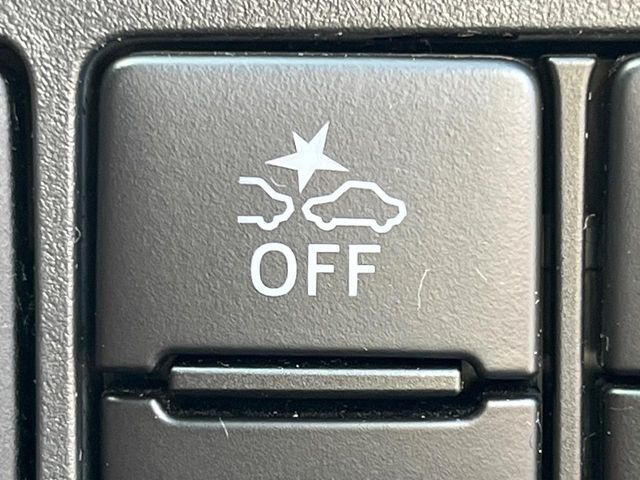 �y�X�}�[�g�A�V�X�g�z���s���ɑO���̎ԗ�����F�����A�Փ˂������Ȏ��͌x��ƃu���[�L�ŏՓˉ���Ɣ�Q�y�����A�V�X�g�B�����S�Ƀh���C�u�����y���݂��������܂��B