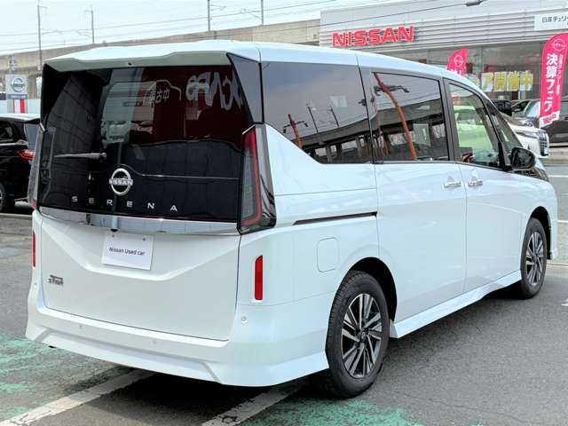 セレナ2.0 ハイウェイスターV 4WD