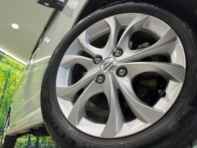 �y����15�C���`�A���~�z�C�[���z�O�ςɃ}�b�`���������A���~�z�C�[���𑕒����Ă���܂��B�e��ЊO�A���~�z�C�[����A�X�^�b�h���X�^�C�����戵�����Ă���܂��B���񂲑��k����������