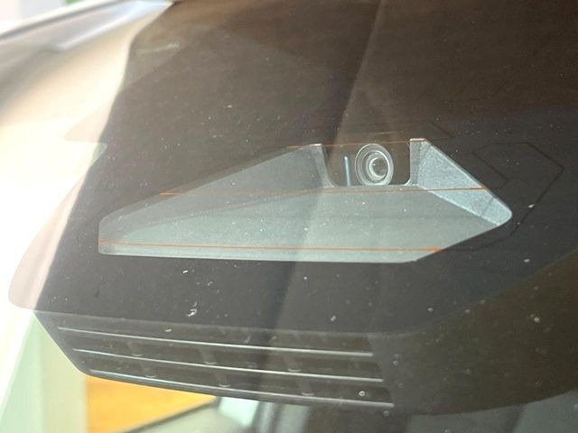 �y�g���^�Z�[�t�e�B�Z���X�z���s���ɑO���̎ԗ�����F�����A�Փ˂������Ȏ��͌x��ƃu���[�L�ŏՓˉ���Ɣ�Q�y�����A�V�X�g�B�����S�Ƀh���C�u�����y���݂��������܂��B