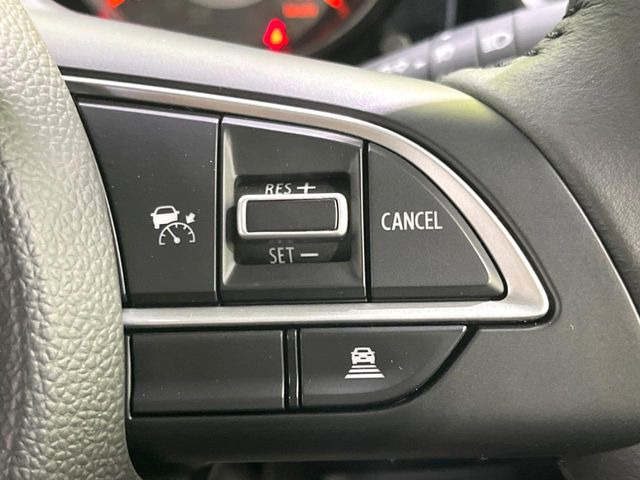 【アダプティブクルーズコントロール】高速道路での長距離走行が楽に!!自動で速度を保つクルーズコントロールが、衝突軽減システムと連携し、前方の車両を感知して車間を保つように速度調節してくれます!!