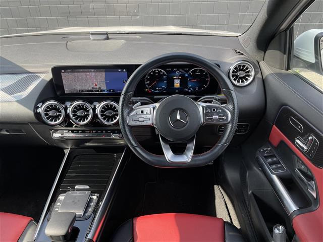 GLAクラスGLA200d 4マチック AMGライン 4WD