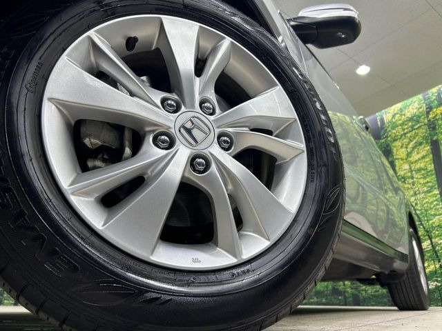 �y����16�C���`�A���~�z�C�[���z�O�ςɃ}�b�`���������A���~�z�C�[���𑕒����Ă���܂��B�e��ЊO�A���~�z�C�[����A�X�^�b�h���X�^�C�����戵�����Ă���܂��B���񂲑��k����������