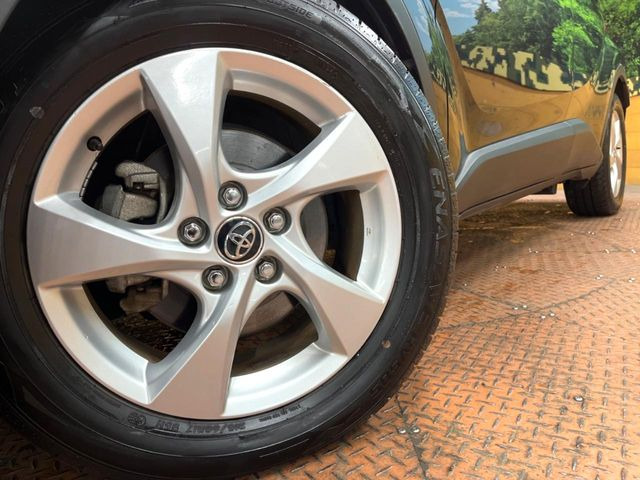 �y����17�C���`�A���~�z�C�[���z�O�ςɃ}�b�`���������A���~�z�C�[���𑕒����Ă���܂��B�e��ЊO�A���~�z�C�[����A�X�^�b�h���X�^�C�����戵�����Ă���܂��B���񂲑��k����������