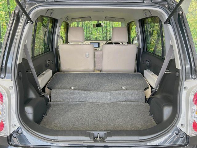 �B���i�̂���������ʋ΁A���}���ɏ\���ȉ׎��X�y�[�X���m�ۂ��Ă���܂��B�Z�J���h�V�[�g��|���ƁA�傫�ȉו��̐ύڂ��\�ł���