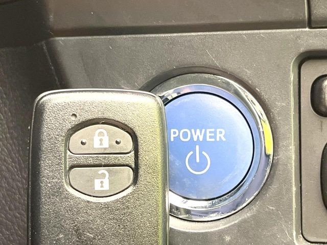 �y�X�}�[�g�L�[�z�J�o����|�P�b�g�ɓ��ꂽ�܂܂ł��h�A�̎{���E�������\�ȃX�}�[�g�L�[�𑕔��B�G���W���̃I���E�I�t�����J�M�����o���K�v����������Ƃ��Ă��֗��ł���