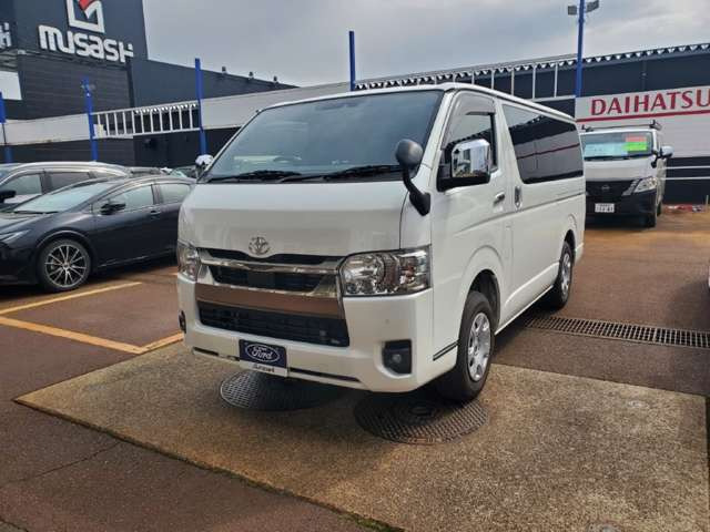 ハイエースバン