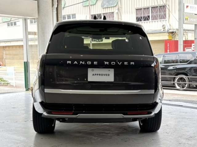 レンジローバーオートバイオグラフィ 3.0L P550e スタンダードホイールベース 4WD