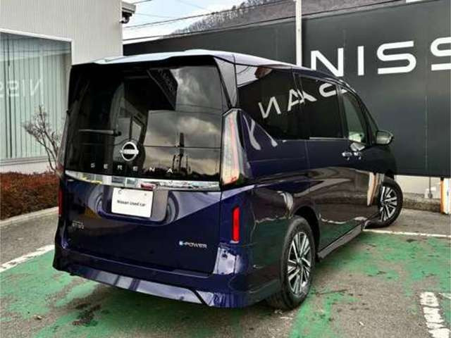 セレナ1.4 e-POWER ハイウェイスターV