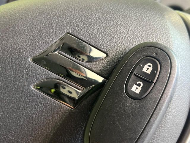 �y�L�[���X�X�^�[�g�V�X�e���z�J�o����|�P�b�g�ɓ��ꂽ�܂܂ł��h�A�̎{���E�������\�ȃX�}�[�g�L�[�𑕔��B�G���W���̃I���E�I�t�����J�M�����o���K�v����������Ƃ��Ă��֗��ł���